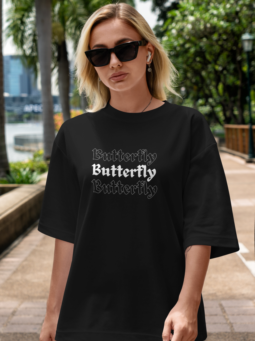 Women's Oversized T-shirt with Butterfly Design – Black Color Option